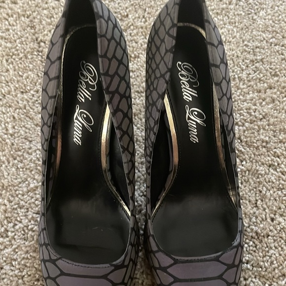 Bella Luna size 10 heels black and grey they have a metallic look in the light - Picture 3 of 3